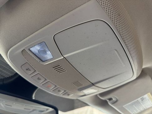 Used 2023 Ford Edge ST-Line image 19