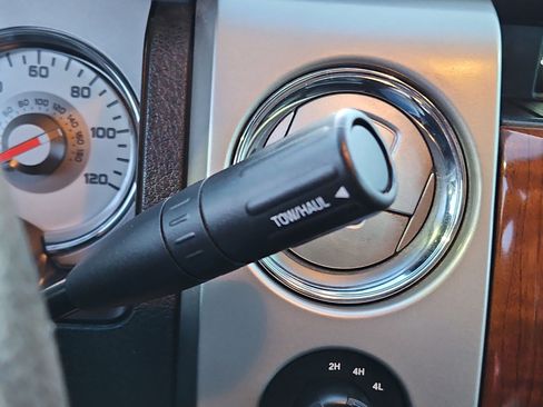 Used 2010 Ford F150 Lariat image 27