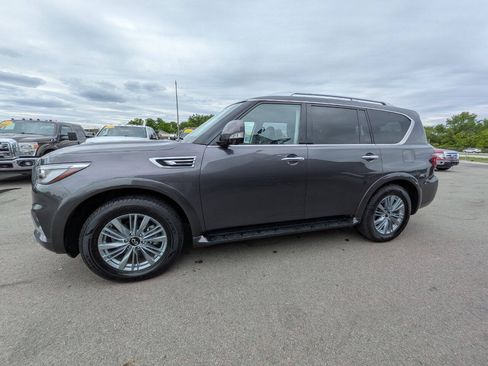 Used 2024 INFINITI QX80 Luxe AWD/4WD image 3