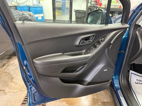 Used 2020 Chevrolet Trax Premier w/ LPO, Protection Package image 20
