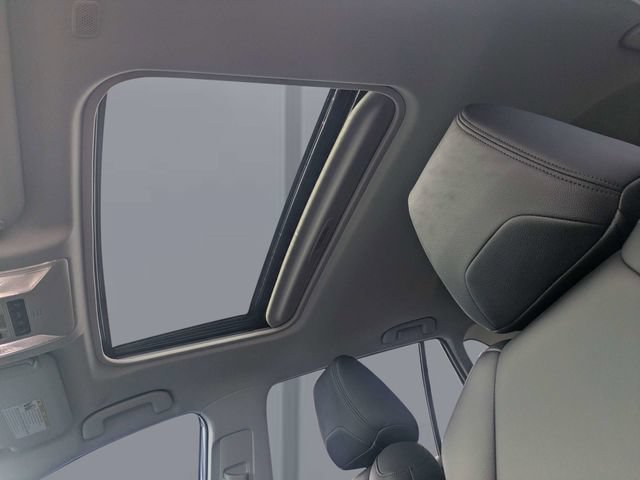 Used 2025 Toyota RAV4 XLE w/ Convenience Package FWD image 22
