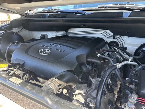 Used 2014 Toyota Tundra SR5 w/ SR5 Upgrade Package image 36