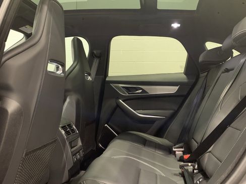 New 2026 Jaguar F-PACE R-Dynamic S image 6