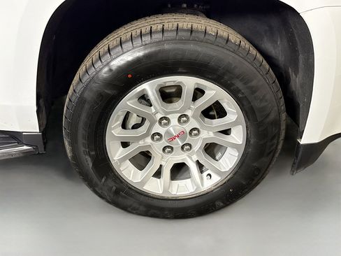 Used 2019 GMC Yukon SLT image 31