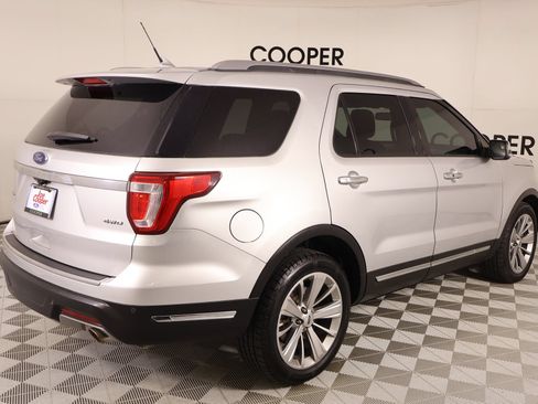 Used 2018 Ford Explorer Limited AWD/4WD image 23