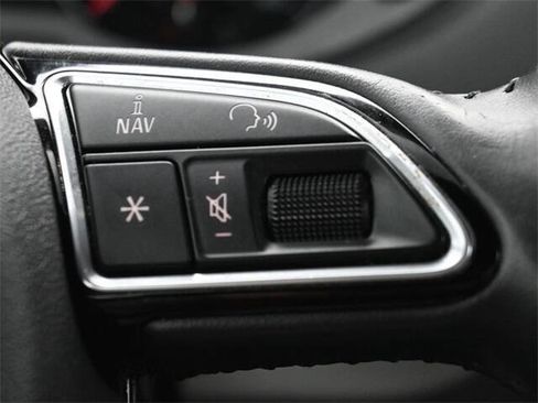 Used 2018 Audi Q3 2.0T Premium image 27