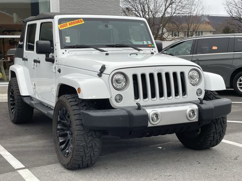 Used 2017 Jeep Wrangler Unlimited Sahara w/ Max Tow Package image 1
