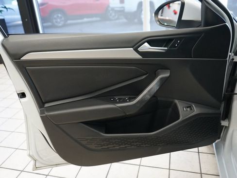 Used 2019 Volkswagen Jetta R-Line FWD image 22
