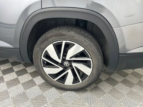 Used 2024 Volkswagen Atlas SE AWD/4WD image 21