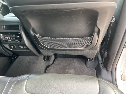 Used 2024 Jeep Grand Cherokee Altitude image 28