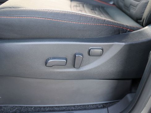 Used 2025 Nissan Frontier Pro-X image 40