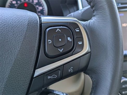 Used 2017 Toyota Camry XLE image 25