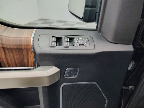 Used 2017 Ford F150 Lariat image 26