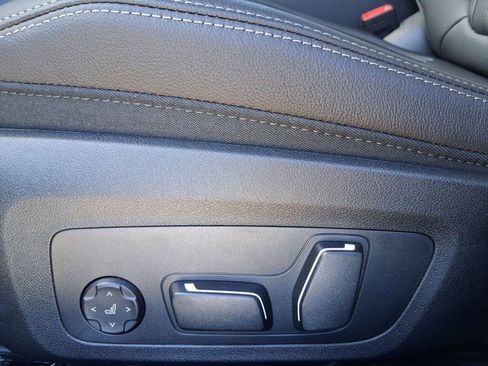 Used 2026 BMW 330i Sedan w/ Premium Package RWD image 12