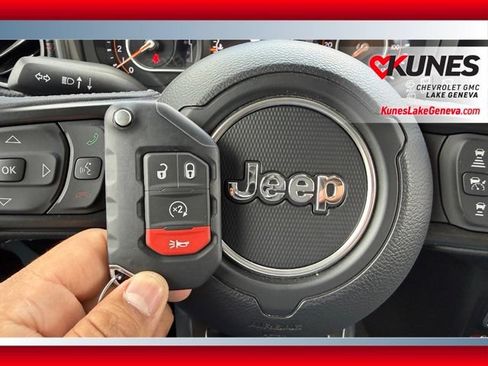 Used 2026 Jeep Wrangler Unlimited Rubicon AWD/4WD image 47