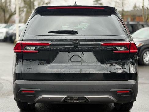 Certified 2025 Toyota Grand Highlander AWD image 4