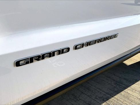 Used 2020 Jeep Grand Cherokee Limited image 10