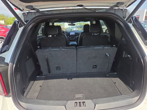 Used 2023 Ford Explorer ST-Line w/ Class IV Trailer Tow Package AWD/4WD image 34