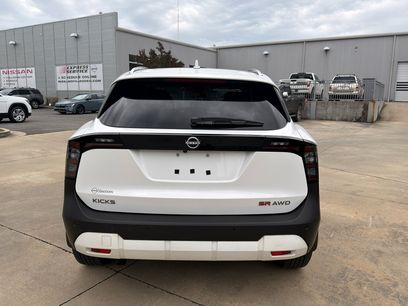 Certified 2025 Nissan Kicks SR