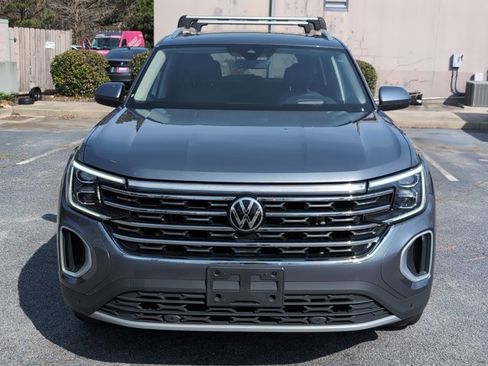 Used 2024 Volkswagen Atlas SEL image 2