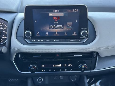 Used 2021 Nissan Rogue SV image 33