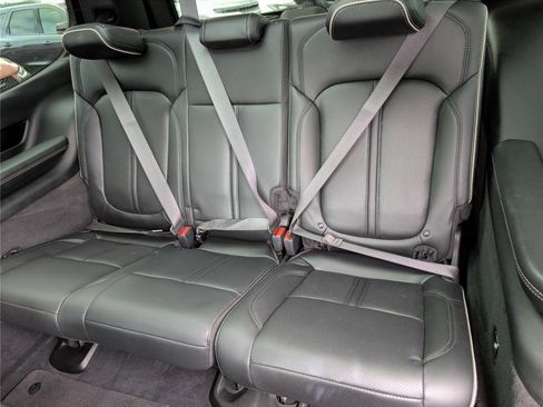 Used 2022 Jeep Grand Wagoneer Series II w/ Convenience Group III AWD/4WD image 18