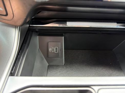Used 2025 Ford F150 Lariat w/ Equipment Group 501A Mid AWD/4WD image 41
