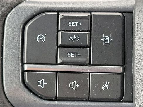 Used 2025 Ford F150 XLT w/ Equipment Group 301A Standard AWD/4WD image 17