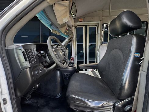 Used 2015 Chevrolet Express 3500 w/ Shuttle Bus Package image 14