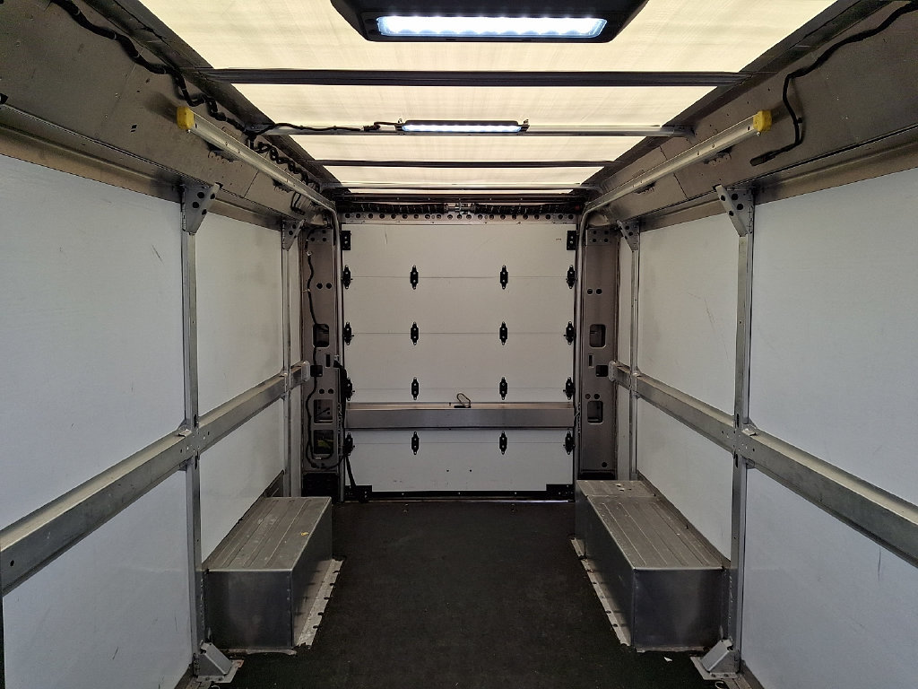 Used 2024 Chevrolet Brightdrop 600 w/ Commercial Equipment Package AWD/4WD image 16