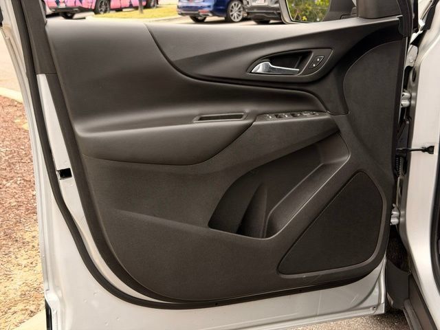 Used 2022 Chevrolet Equinox LT AWD/4WD image 24