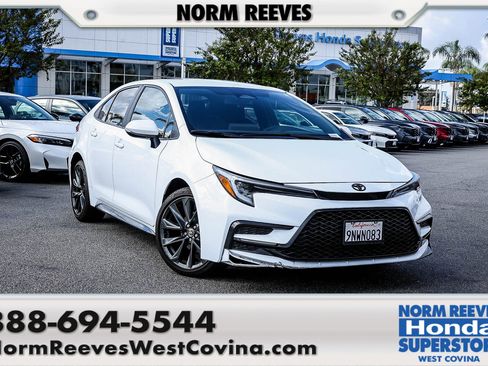 Used 2024 Toyota Corolla SE image 1