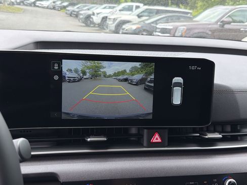 New 2026 Kia Carnival EX FWD image 34