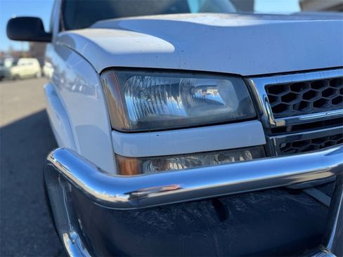 Used 2005 Chevrolet Silverado 2500 LS w/ Skid Plate Package image 40