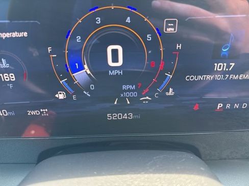 Used 2024 Chevrolet Traverse LT image 24