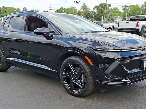 New 2025 Chevrolet Equinox EV RS w/ Convenience Package II image 2