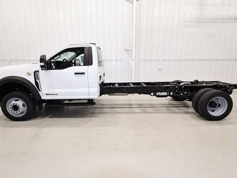 New 2026 Ford F550 2WD Regular Cab Super Duty image 5