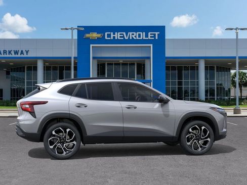 New 2026 Chevrolet Trax RS w/ Driver Confidence Package image 5