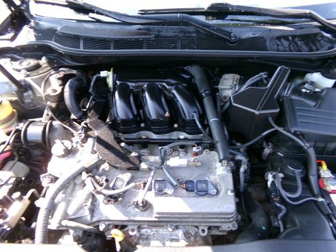 Used 2010 Toyota Camry XLE FWD image 18