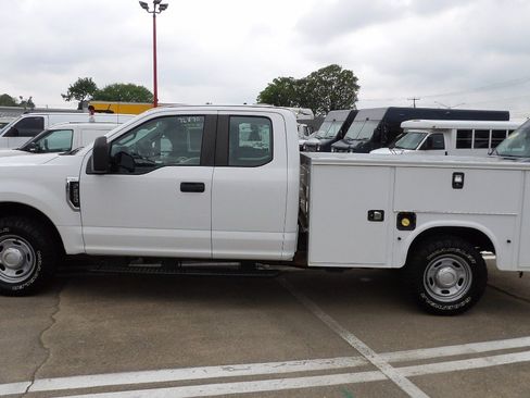 Used 2017 Ford F250 XL RWD image 3