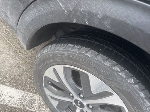 Used 2022 Kia Niro EX Premium image 14