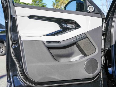 New 2026 Land Rover Range Rover Evoque S image 21