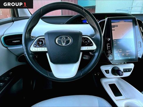 Certified 2017 Toyota Prius Prime Premium image 5