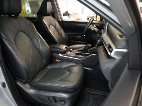 Used 2022 Toyota Highlander Platinum image 36
