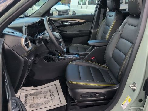 Used 2025 Chevrolet TrailBlazer ACTIV w/ Convenience Package image 16