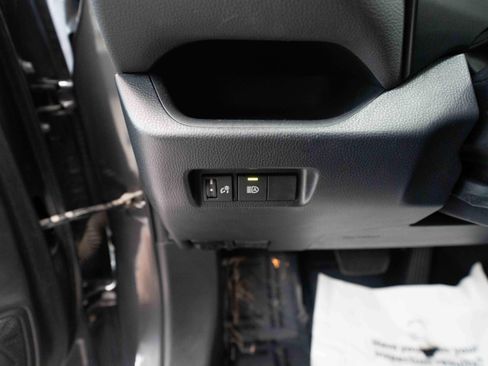 Used 2019 Toyota RAV4 LE w/ Carpet Mat Package FWD image 11