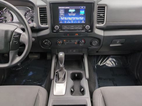 Used 2022 Nissan Frontier SV AWD/4WD image 18