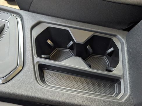 Used 2019 Volkswagen Tiguan SE w/ Panoramic Sunroof Package FWD image 23