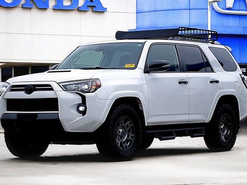 Used 2021 Toyota 4Runner Venture image 1