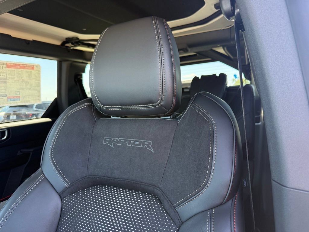 New 2026 Ford Bronco Raptor w/ Interior Carbon Fiber Pack AWD/4WD image 9